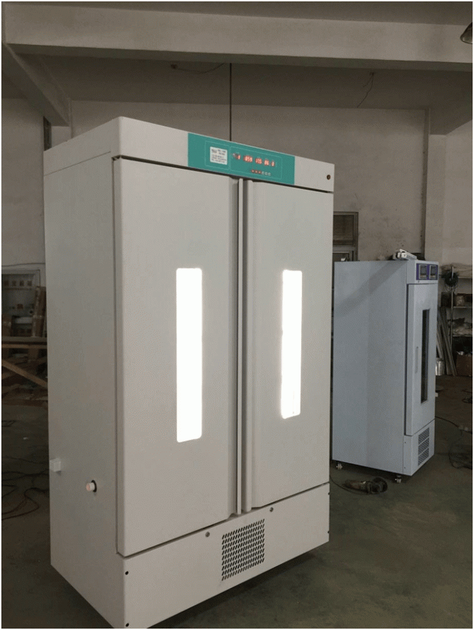 incubator for sale