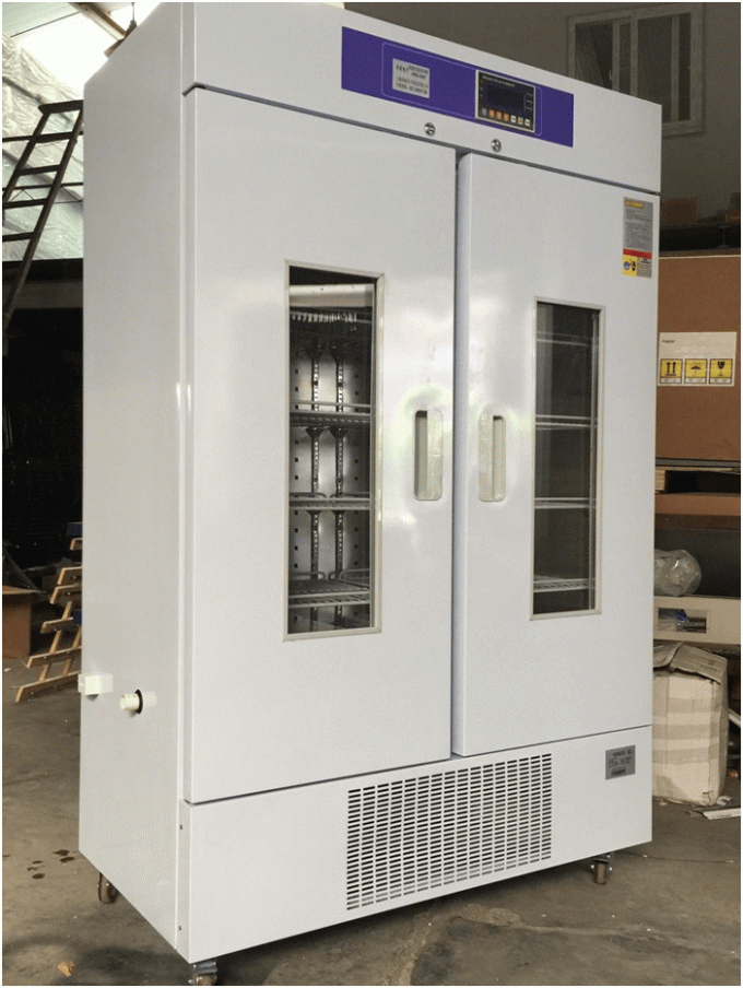 incubator microbiology